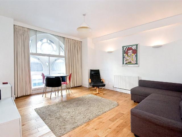 Farringdon Road, London EC1M, 2 bed flat to rent, £3,700 pcm | PrimeLocation