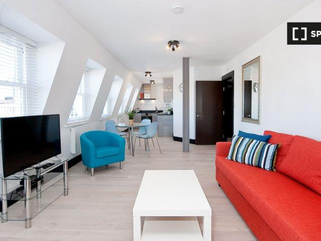 Farringdon Road, London, EC1R 3BN, United Kingdom | 2 bed apartment for rent #127842996 | Rentberry