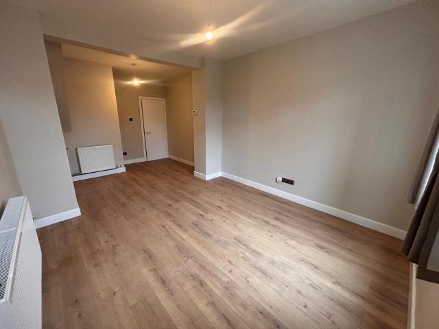 Farringdon Street, Hull, HU5 2 bed terraced house to rent £750 pcm £173 pw