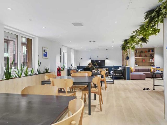 Farrier, M5 4UY, Manchester