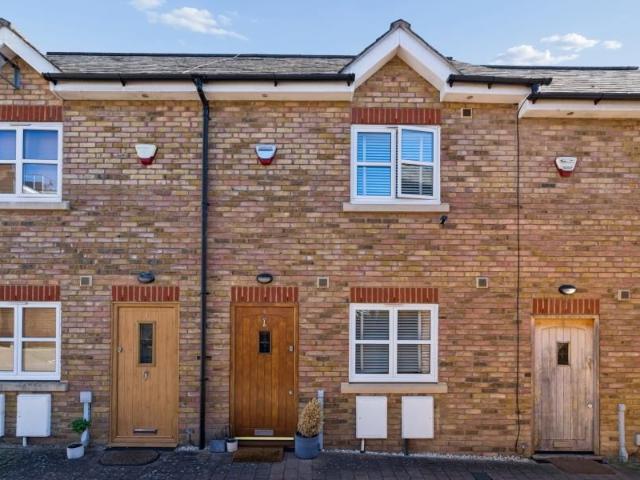 Farrs Mews, Ebury Road Rickmansworth WD3, 1 bed terraced house to rent, £1,400 pcm | PrimeLocation