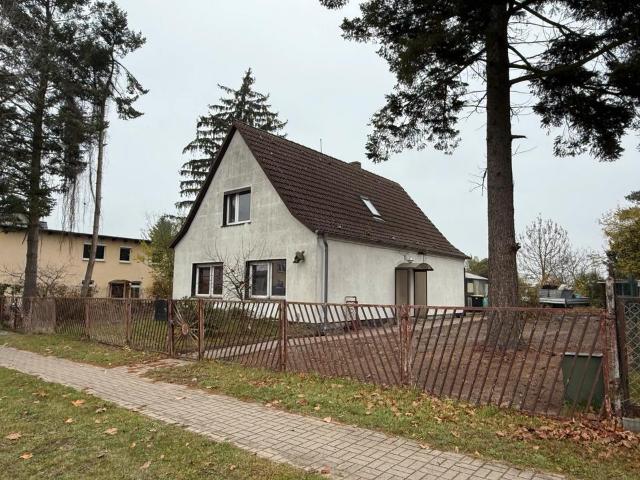 Fast 100 Jahre kleines einfaches Haus und günstig