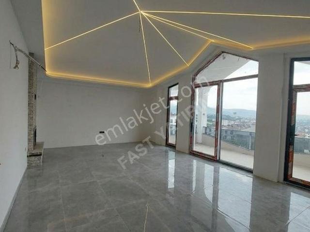 Fast'dan Kiralık 3+2 triblex Lüks Villa