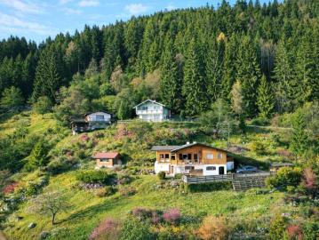 Faszinierendes Seeblick Domizil mit Freizeitwohnsitzwidmung über dem Ossiacher See / Gerlitzen