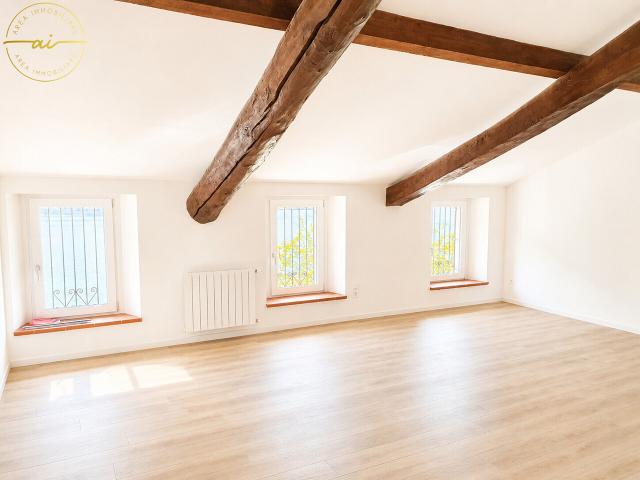 FASZINIERENDERES 2,5 ZIMMER DACHGESCHOSS MIT SEEBLICK IN CAPOLAGO