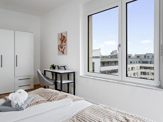Fashionable 4 Room Apartment ART DECÓ I Balcony I Family friendly I next to Mercedes & US Army I Kitchen I Home Office