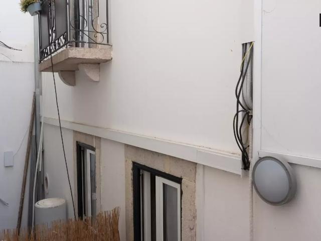Fashionable 2 bedroom apartment for rent in Estrela