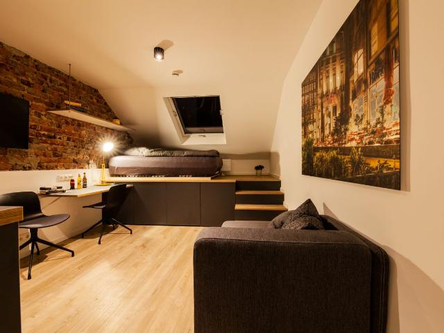 Fashionable, wonderful studio in Köln, Koln Amsterdam Apartments for Rent