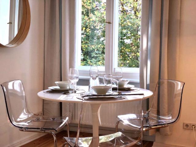 Fashionable, amazing bright, quiet and beautiful 2 room apartment in Tiergarten! 1000mb Wlan!, Berlin Amsterdam Apartments for Rent