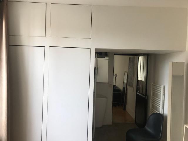 Fashionable and charming flat conveniently located, Paris Amsterdam Apartments for Rent