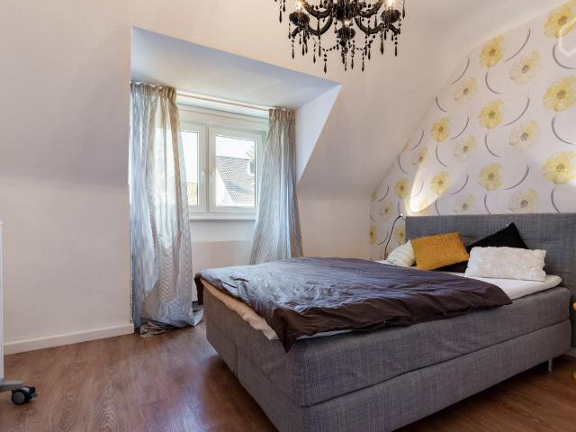 Fashionable and bright studio Düsseldorf, Dusseldorf Amsterdam Apartments for Rent