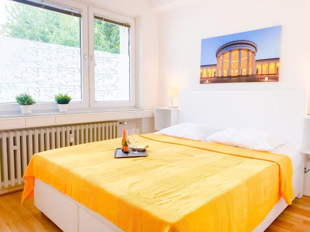 Fashionable and quiet suite Aachen, Aachen Amsterdam Apartments for Rent