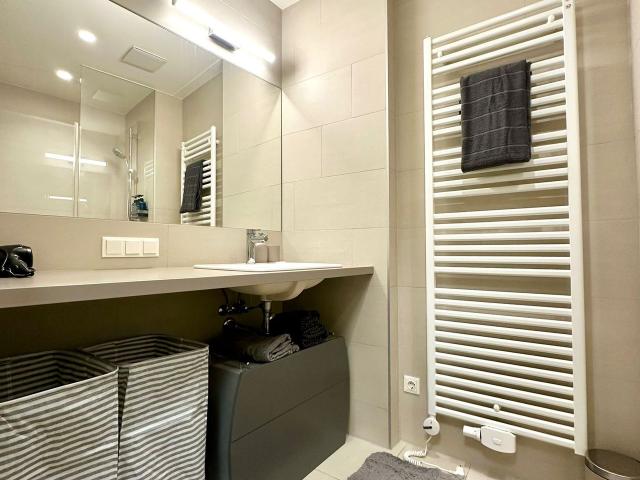 Fashionable and wonderful studio, Vienna Amsterdam Apartments for Rent