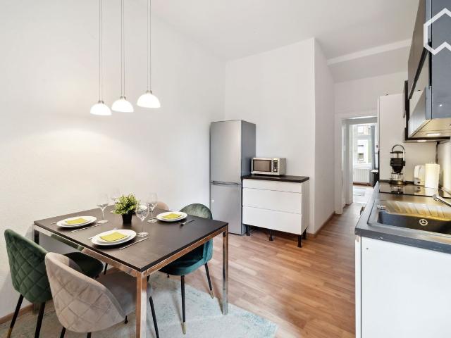 Fashionable apartment in Düsseldorf Stylishly furnished and equipped!, Dusseldorf Amsterdam Apartments for Rent