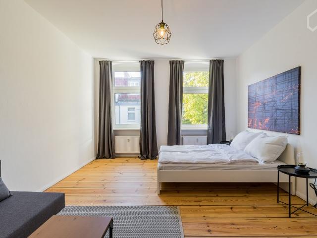 Fashionable, charming apartment in Charlottenburg Berlin, Berlin Amsterdam Apartments for Rent