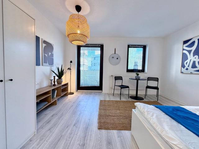 Fashionable cozy studio with balcony in Düsseldorf, Dusseldorf Amsterdam Apartments for Rent