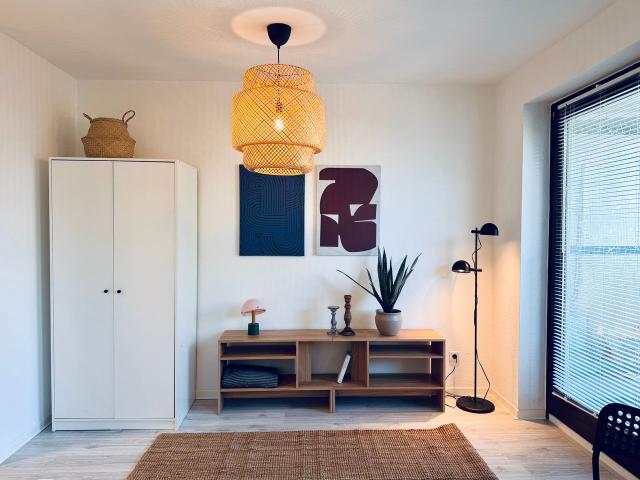 Fashionable cozy studio with balcony in Düsseldorf, Dusseldorf Amsterdam Apartments for Rent