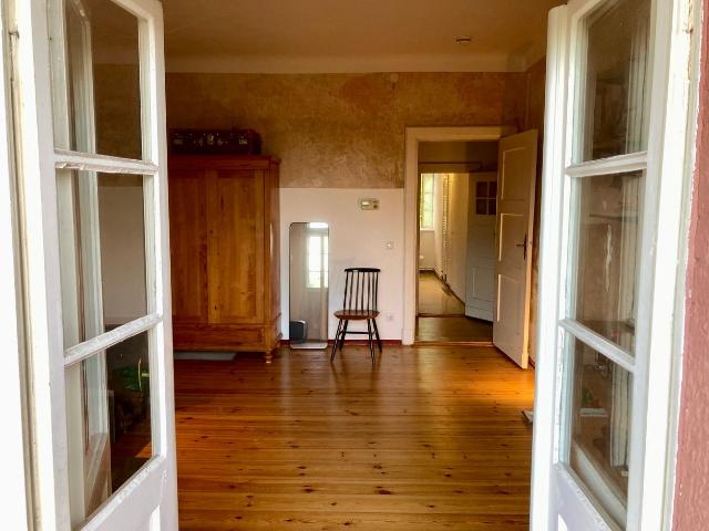 Fashionable & cute apartment located in the North of Berlin, close to Mitte. Ideal for a couple with child or as a 2person shared apartment Berlin Amsterdam Apartments for Rent