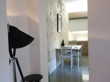 Fashionable, cute loft in excellent location