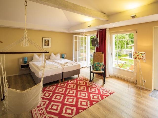 Fashionable & cute suite in Dresden, Dresden Amsterdam Apartments for Rent