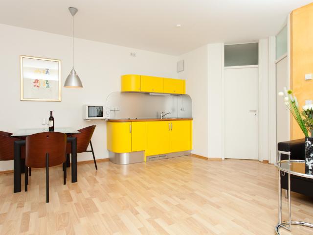 Fashionable & lovely 2 room apartment