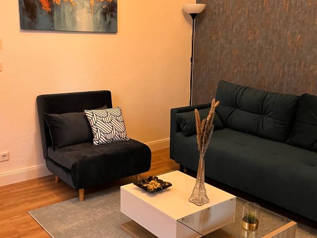 Fashionable & lovely suite, Bielefeld Amsterdam Apartments for Rent