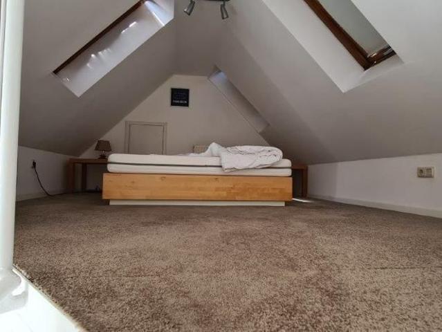 Fashionable maisonette apartment in Stuttgart, Stuttgart Amsterdam Apartments for Rent