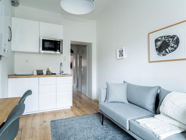 Fashionable & modern home located in Düsseldorf, Dusseldorf Amsterdam Apartments for Rent