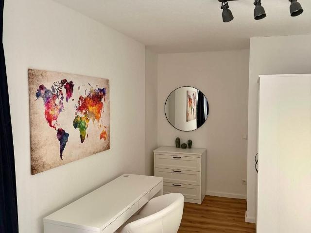 Fashionable & perfect 5 bedroom apartment in Düsseldorf