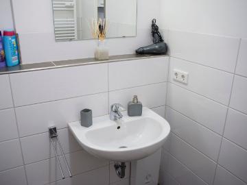 Fashionable studio Düsseldorf, Dusseldorf Amsterdam Apartments for Rent