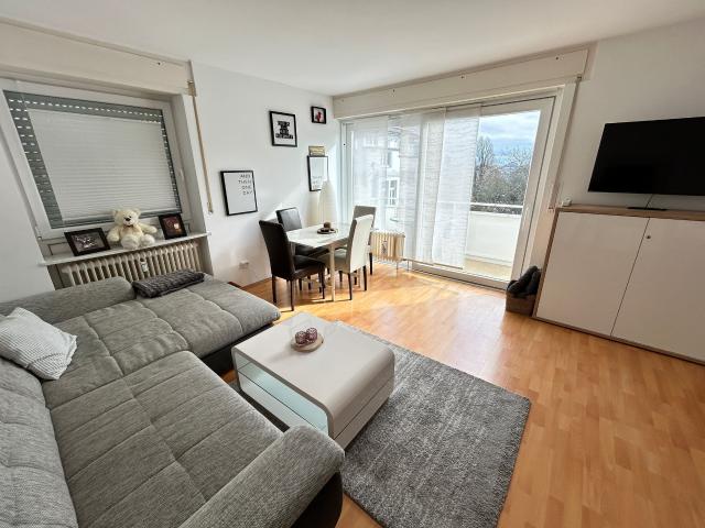 Fashionable Studio with balcony in the city