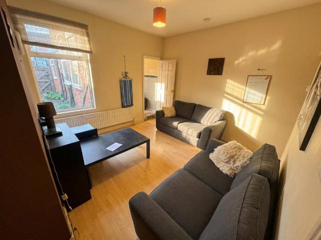 Fashoda Road Room 3, Selly Park B29 1 bed house to rent £565 pcm £130 pw