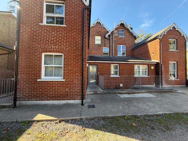 Fassett Road, Kingston Upon Thames KT1, 2 bed shared accommodation to rent, £900 pcm | PrimeLocation