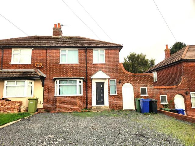 Fatherless Barn Crescent, Halesowen B63 3 bed semi detached house to rent £1,250 pcm £288 pw