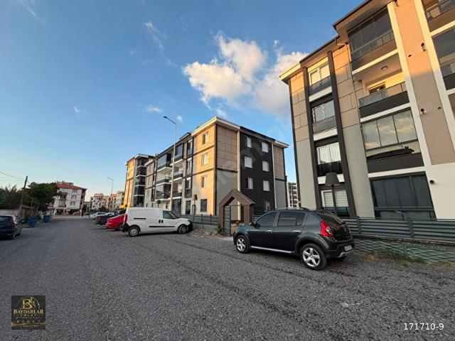FATİH MAHALLESİNDE MERKEZE YAKIN SİTE İÇERİSİNE ARA KAT SATILIK 1+1 DAİRE