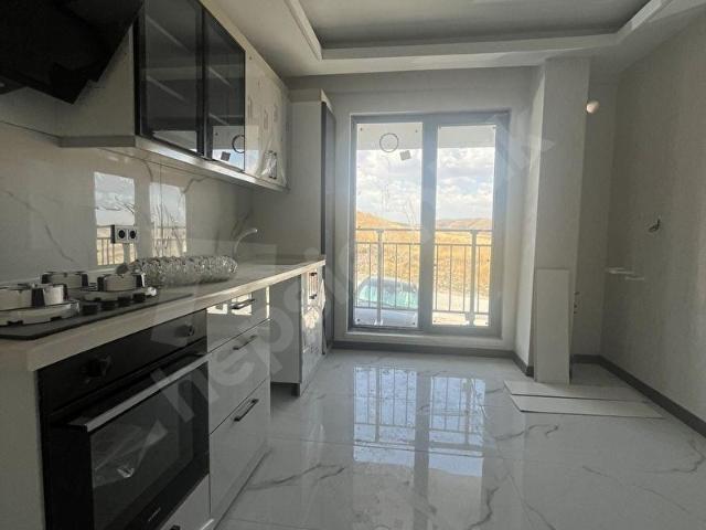 FATİH MAHALLESİ DE GENİŞ FERAH BAĞIMSIZ MUTFAK 1+1 SATILIK DAİRE