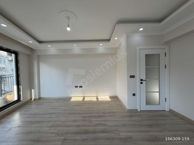 FATİH ZEYREK'TE SIFIR 2+1 KİRALIK ASANSÖRLÜ DAİRE