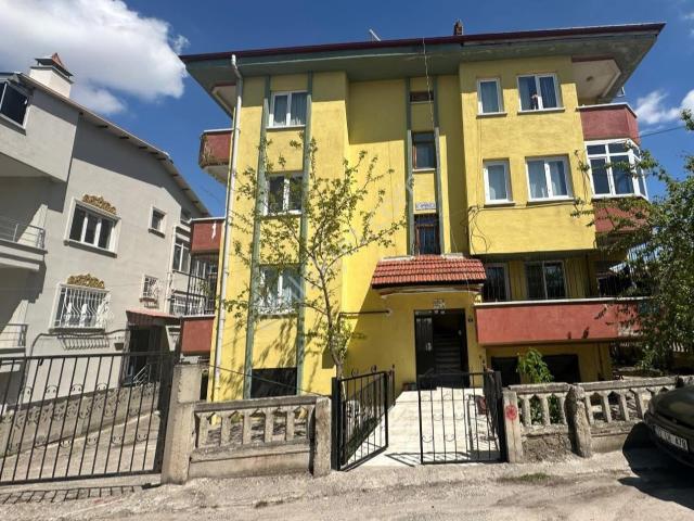 Fatih’te 140 M2 Müstakil Konforunda Satılık 3+1 Daire