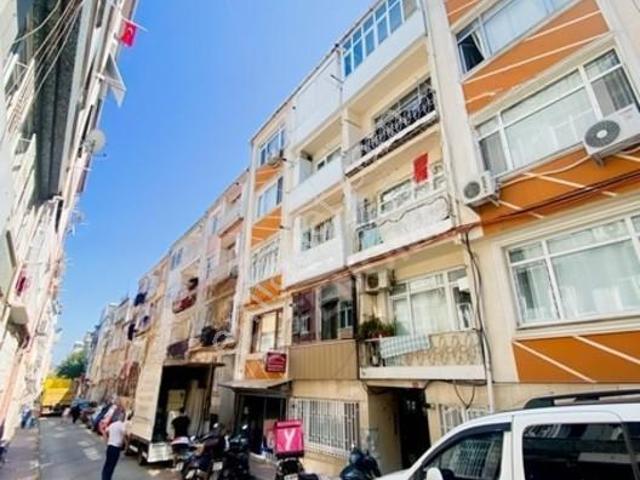 Fatih Yedikule Satılık 2+1 Daire | Balkonlu | Yatırımlık