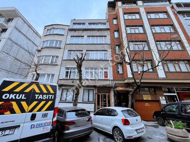 Fatih Akşemsettin Mah Akdeniz Sarıgüzel Cad. Kıralık 2+1 Daire