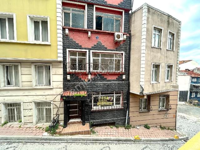 'fatih Balatta İmarlı Haliç Deniz Manzaralı Komple Satılık Bina'