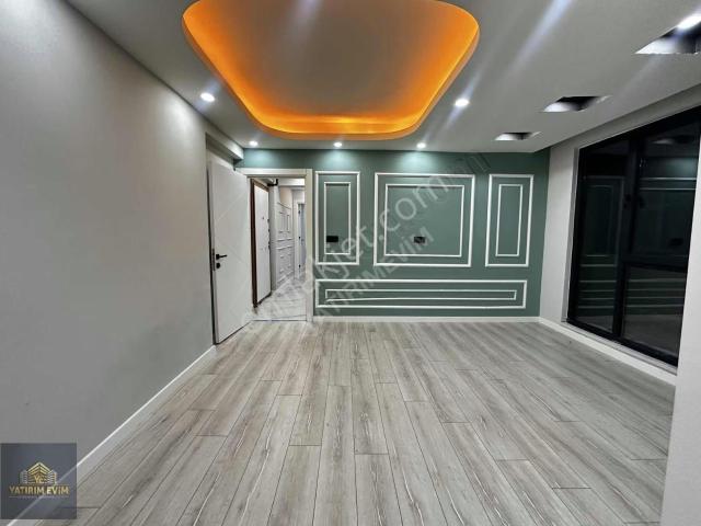 Fatih Cami Bölgesinde İskanlı Geniş Teraslı Ankastreli Daire!