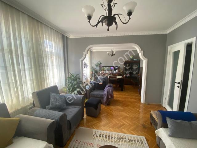 Fatih` De 120 ² Akdeniz Caddesi Yakını 4.kat 3+1