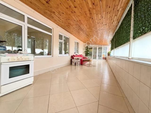 Fatih Derviş Ali’de geniş Teras Kullanımlı haliç Manzaralı 170 M2 3+1