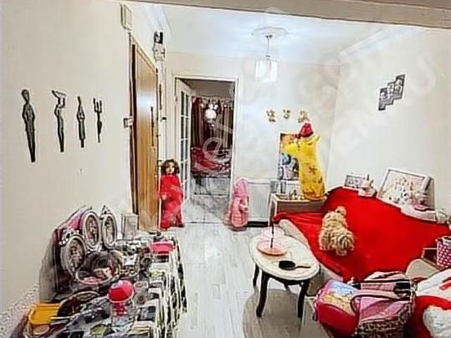 Fatih Emniyet Vatan Caddesinde Satılık 1+1.5 Bodrum Daire