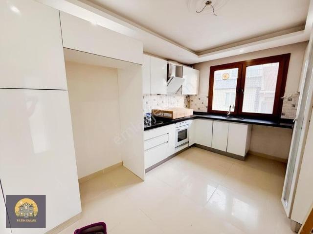 Fatih Emlaktan Üçevler Cami Yakını Kiralık 5+1 Dubleks