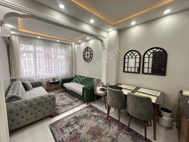 Fatih İskenderpaşa'da Kıztaşı Ve Metroya Yakın 2+1 Satılık Daire