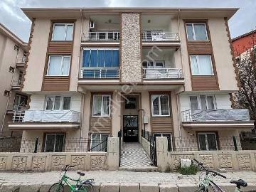 Fatih Konaklarında 4+1 Net 125 M² 125.yıl Ortaokulu Yanı