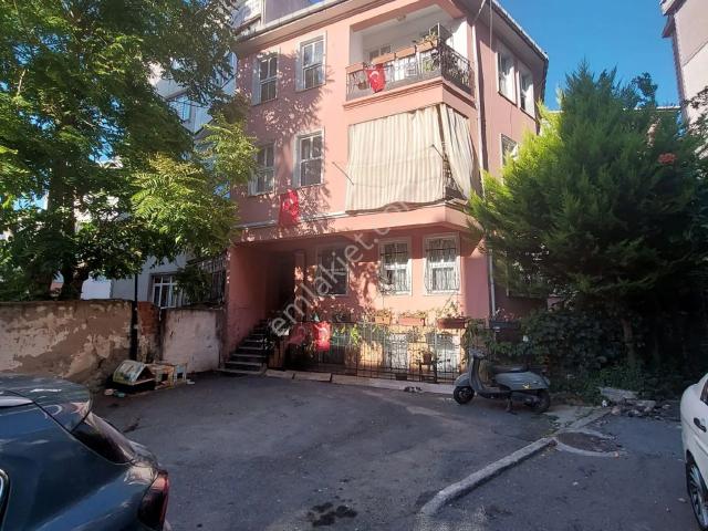 Fatih Koca Mustafa Paşa Sümbül Efendi Merkezi Konumda Deprem Projeli Binadan Giriş Üstü Daire.