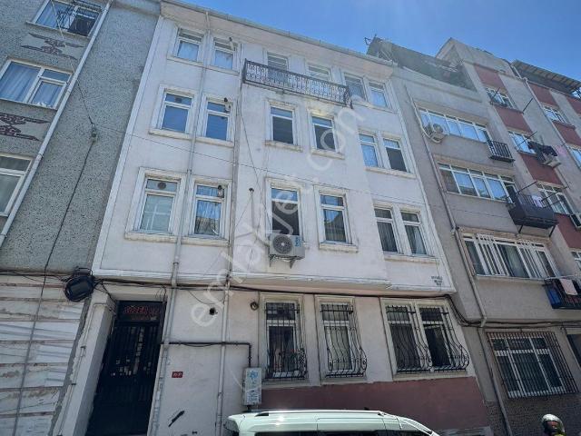 Fatih Kocamustafapaşa 19 Yıllık Binadan Eşyalı Daire